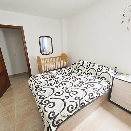 Vista 2 Bedrooms Apartment *